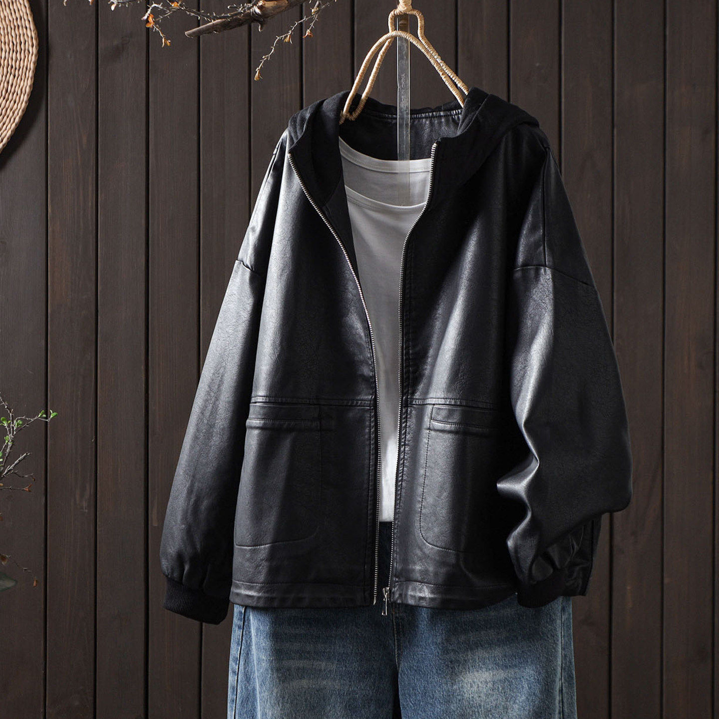 春季新款宽松连帽水洗Pu皮衣女士纯色酷飒通风机车皮夹克短外套上,女装/女士精品,皮衣,淘宝优惠券,粉丝福利购,淘宝优惠卷