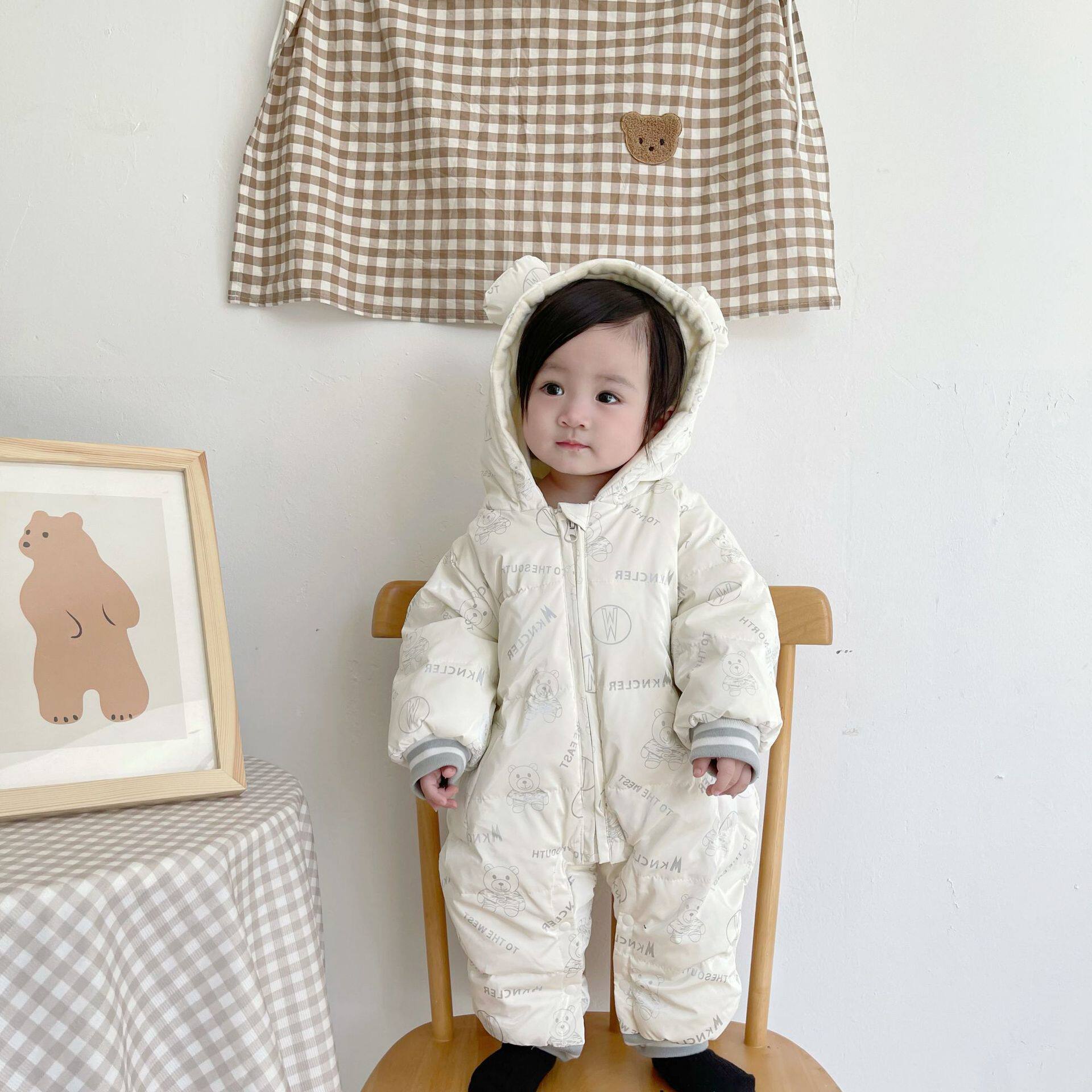 婴儿冬装加厚保暖外出服超萌哈衣