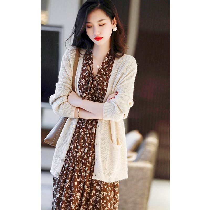 2025新款秋季高级感小香风针织开 衫女宽松慵懒外搭薄款毛衣外套