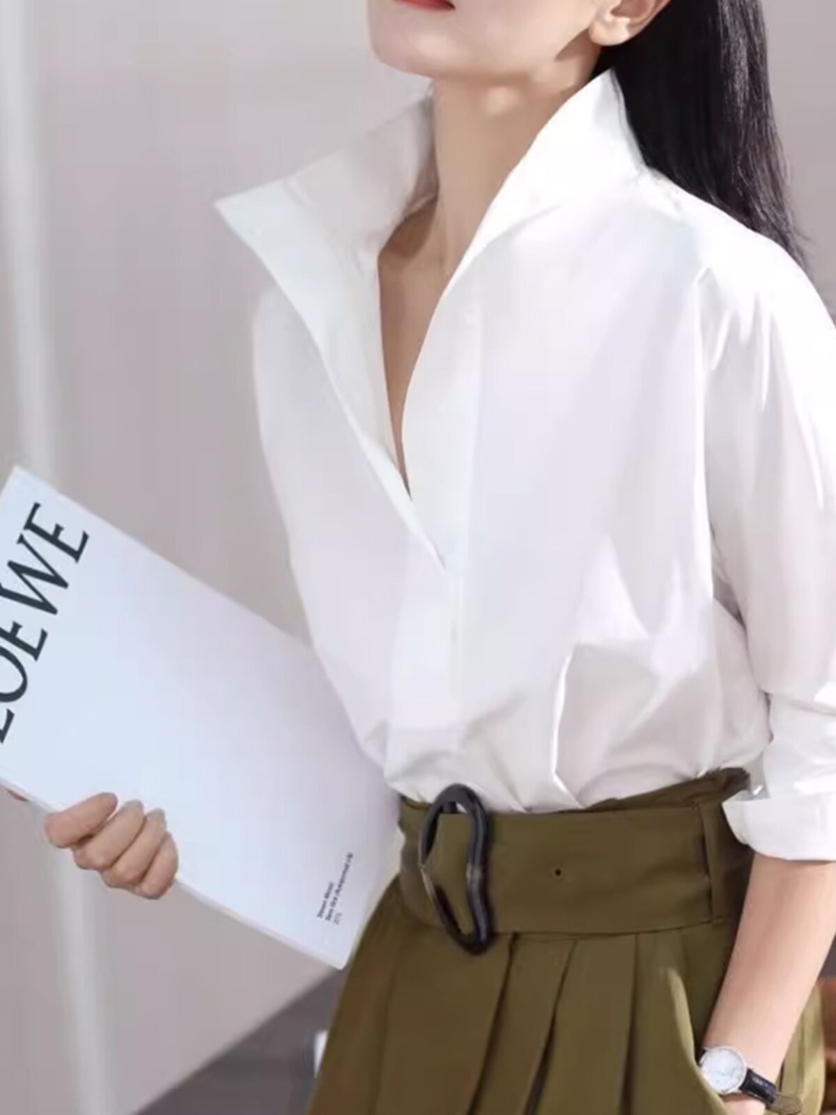 法式白色立领女式长袖衬衫2025新款高端易接近奢华西式减龄蝙蝠袖