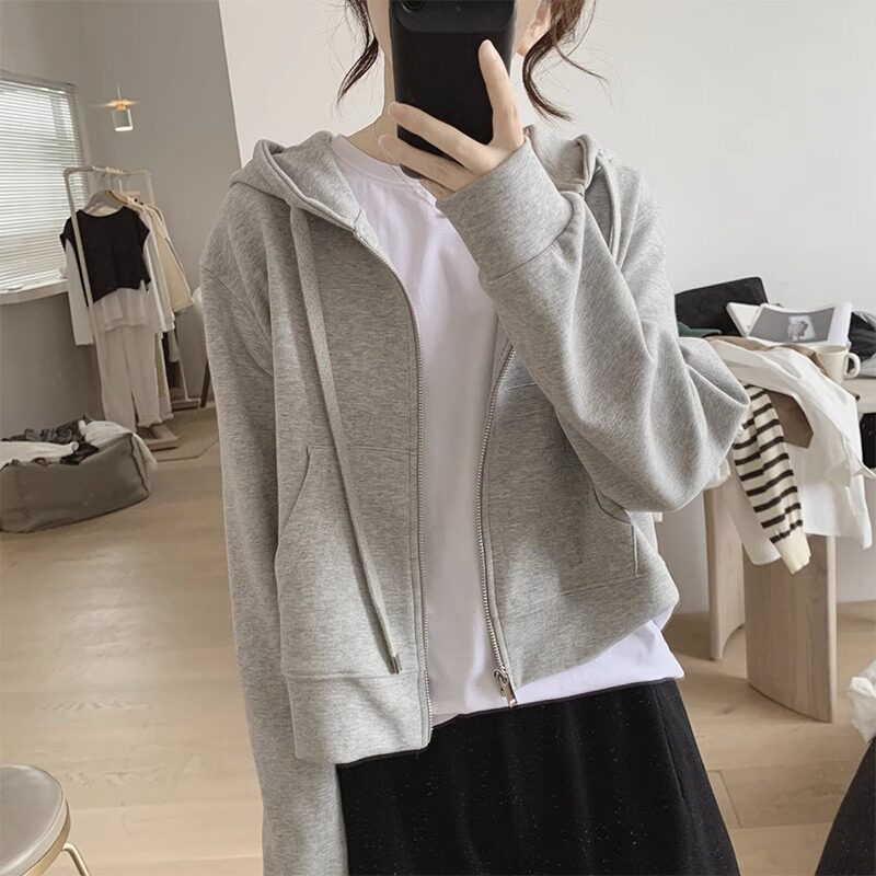 灰色连帽短款运动开衫卫衣女2025新款春秋薄款时尚小个子休闲外套
