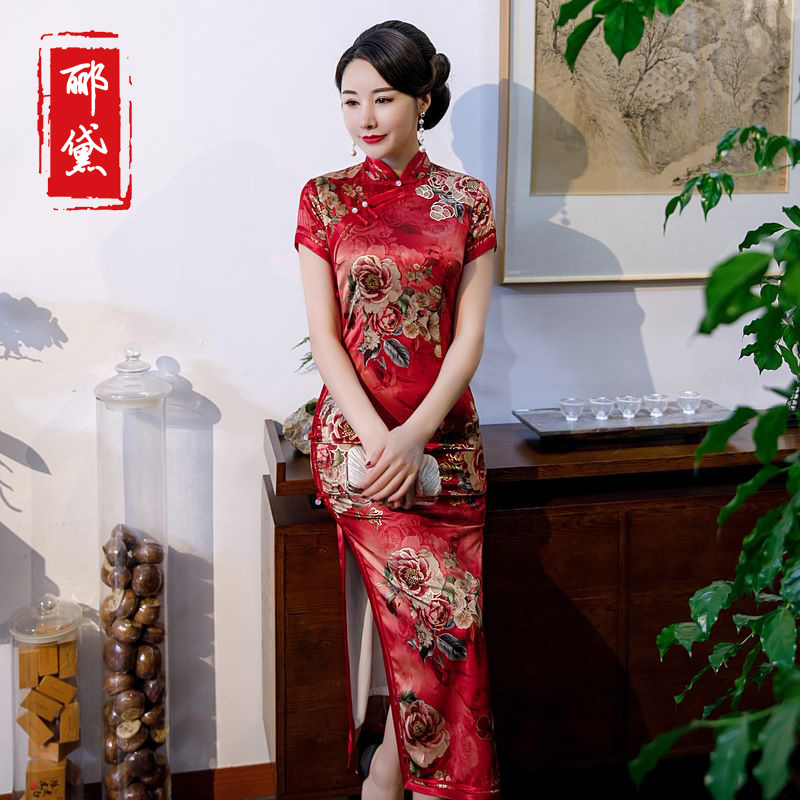 妈妈旗袍中国风2021新款夏中老年走秀演出服长款结婚