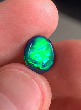 澳洲天然欧泊镜面电光黑欧泊戒指吊坠定制1.68ct 10.3*8.7*2.9mm