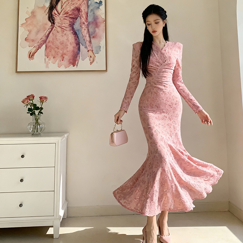 气质连衣裙女2025新款秋冬法式轻奢V领粉色收腰显瘦包臀裙鱼尾裙