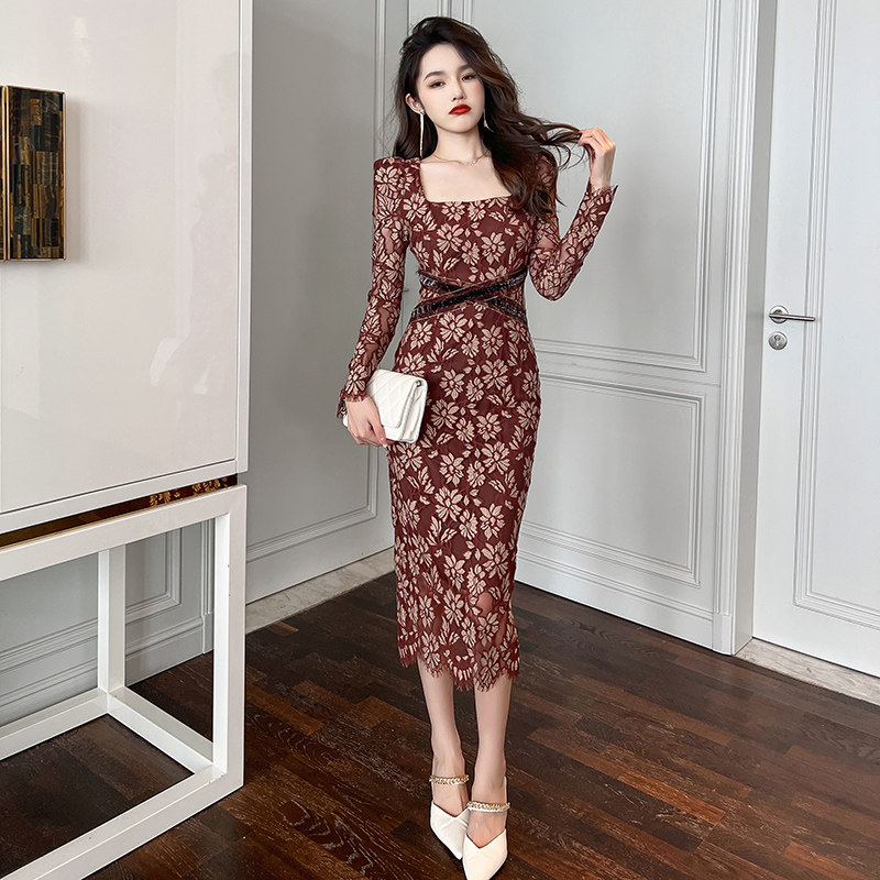 气质蕾丝连衣裙秋冬2025新款女装高级感包臀收腰显瘦长袖裙子内搭