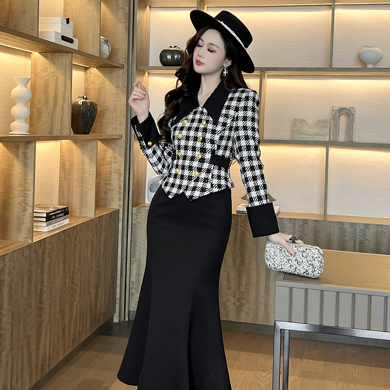 连衣裙2026新款春季巨好看的轻奢气质小香风收腰显瘦包臀鱼尾裙女