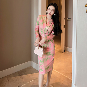 法式小香风通勤连衣裙女2026春季新款御姐气质西装包臀显瘦一步裙