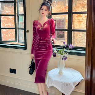 气质丝绒连衣裙女春季法式高级感生日小礼服修身包臀紫罗兰色裙子