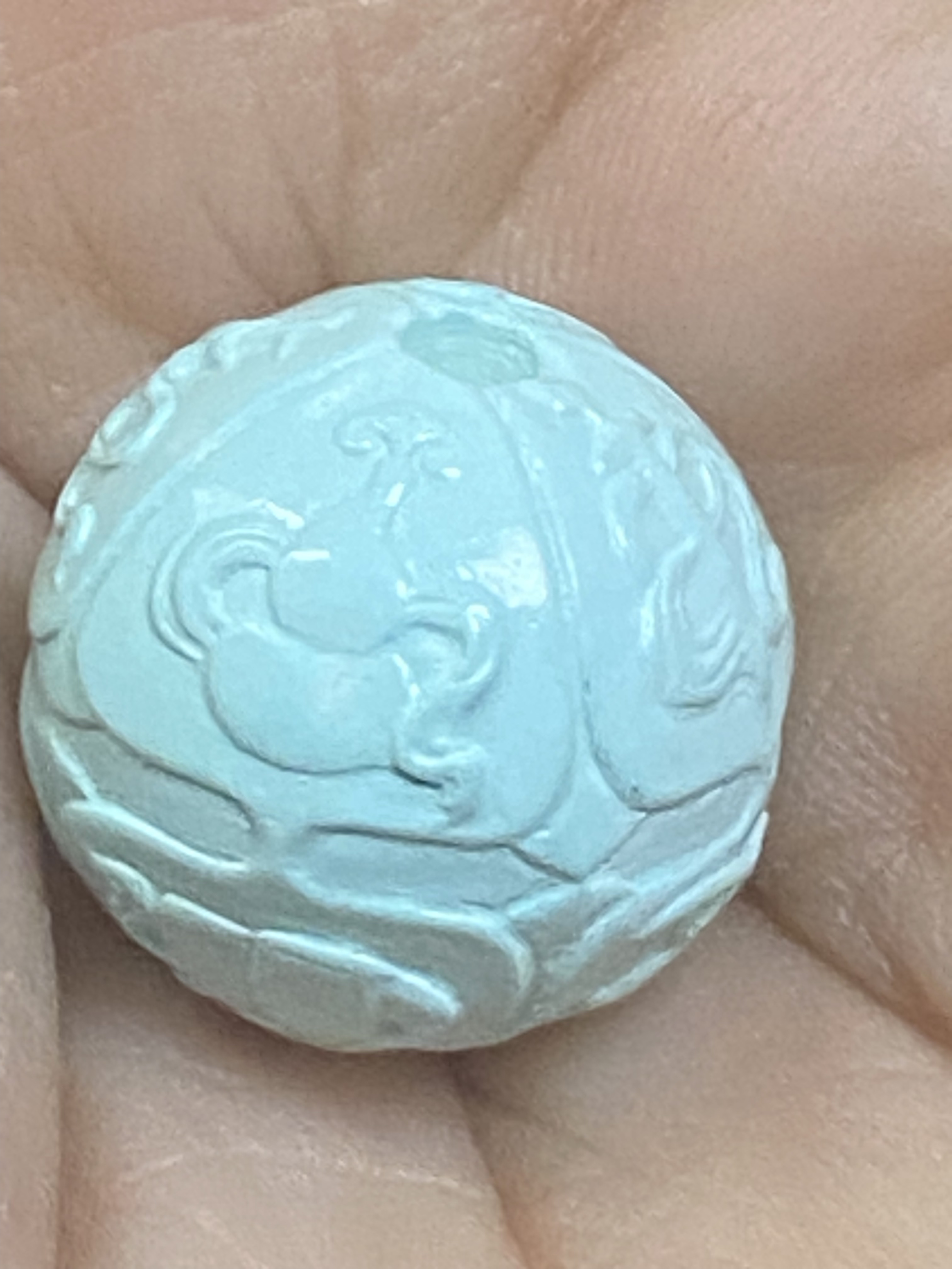 天然原矿绿松石雕刻珠径18.3mm