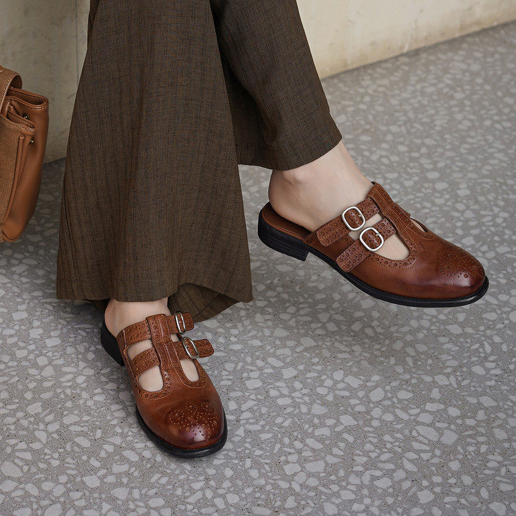 2026春夏新款布洛克真皮复古包头凉拖鞋女外穿舒适慵懒穆勒鞋