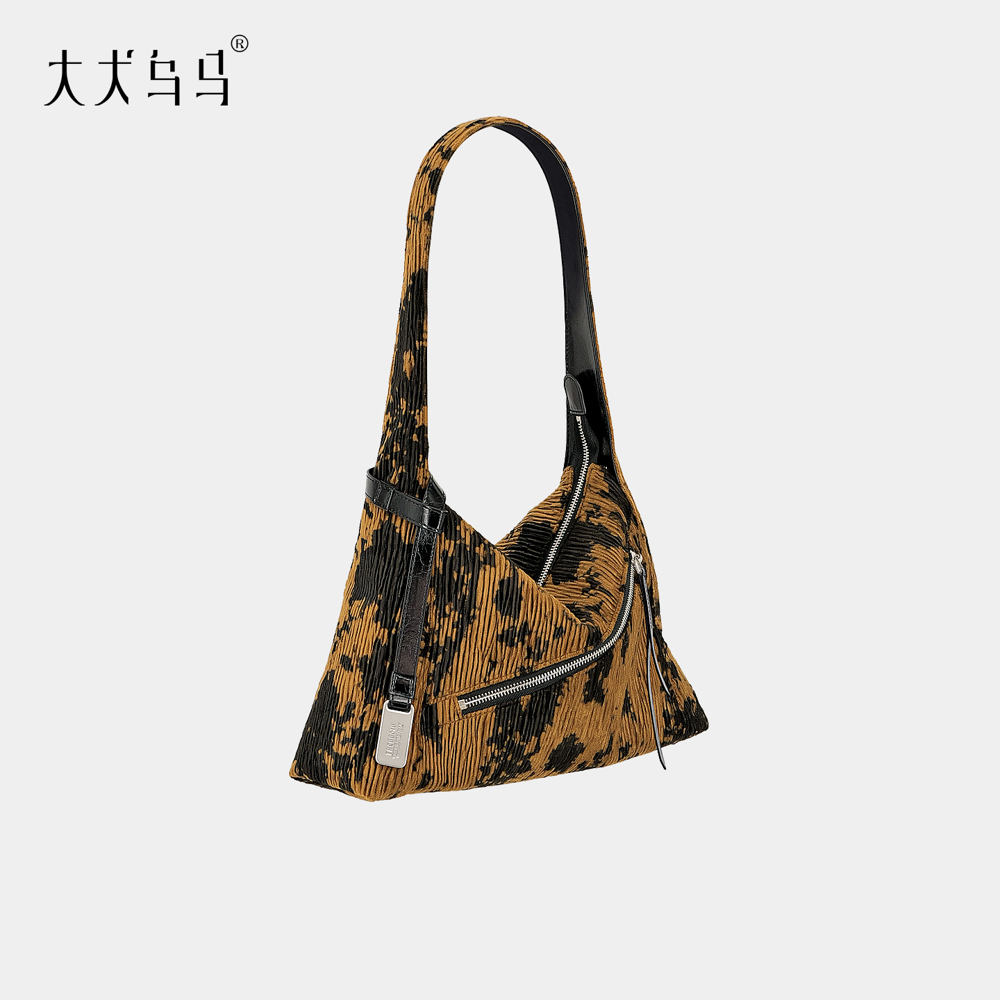 大犬乌马原创设计三棱匣子包