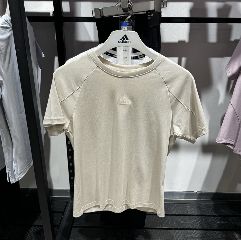 阿迪达斯短袖女运动T恤