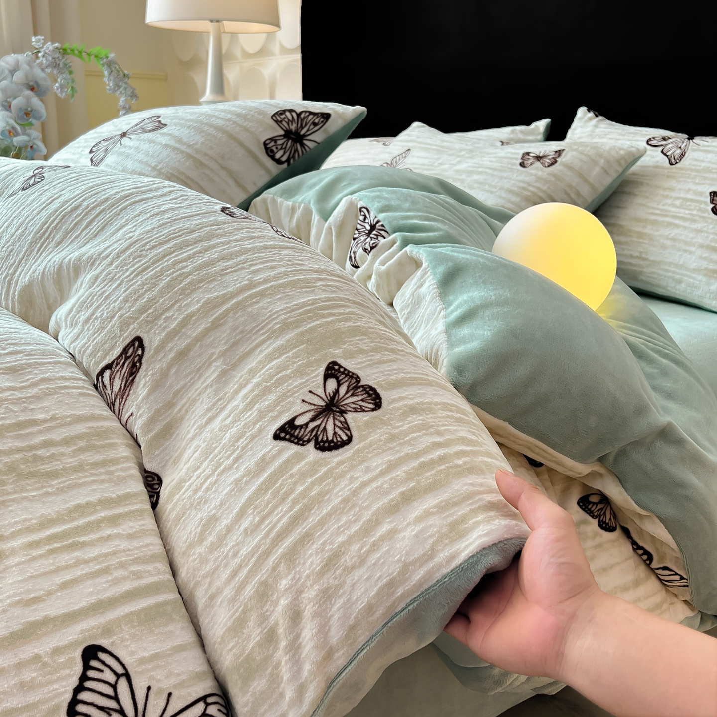 冬季雕花牛奶绒四件套保暖双面绒