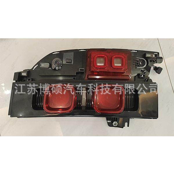 适用于路虎卫士尾灯(红/白)LR129762 LR129775 LR133580 LR133582