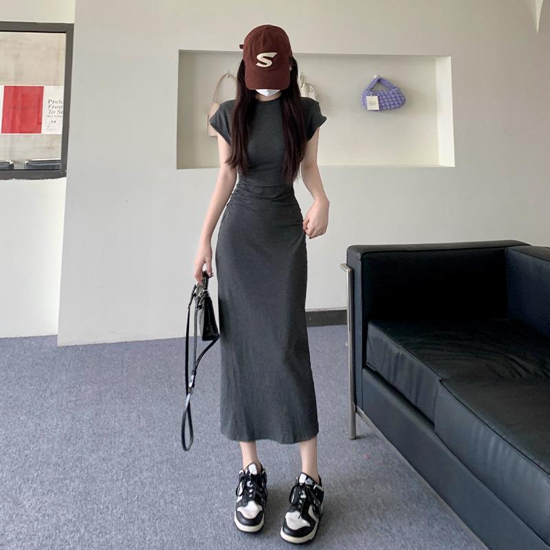 修身连衣裙女夏2025新款今年流行爆款紧身高级感显瘦法式掐腰长裙