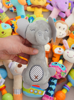 美国宝宝婴儿手抓毛绒摇铃手摇卡通BB棒捏捏叫益智玩具0-1岁