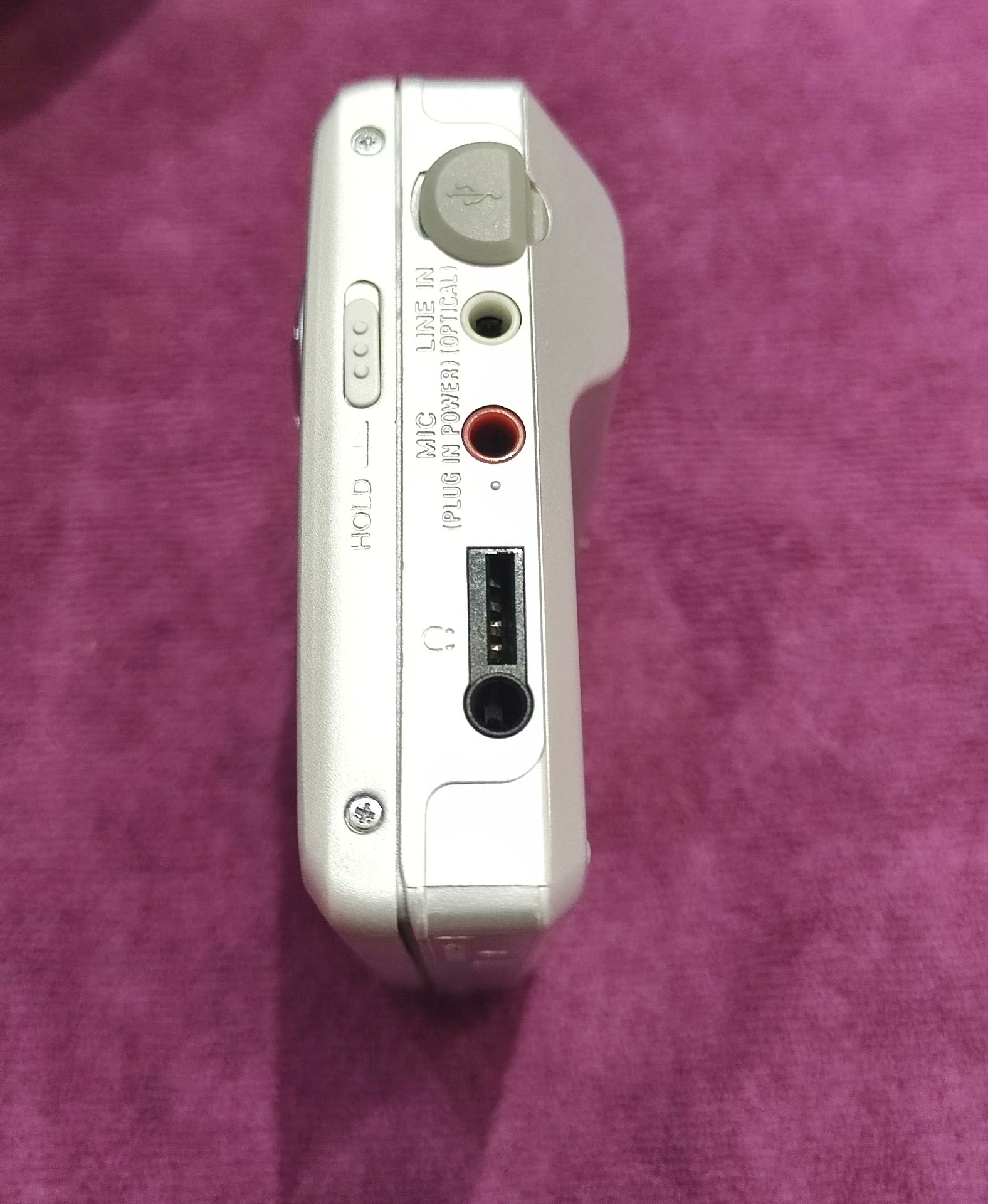 소니 MD 워크맨 MZ-N707 실버 본체 단품 (AA 배터리/3V 전원 작동) 5