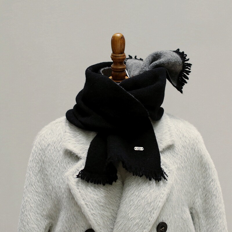 高级毛绒感双色双面戴柔软针织短围巾女利落随意设计感流苏黑色男