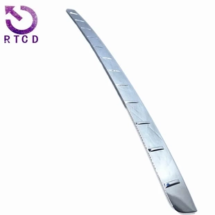 后保险杠中央亮条YL009147DX适用标致5008 P87