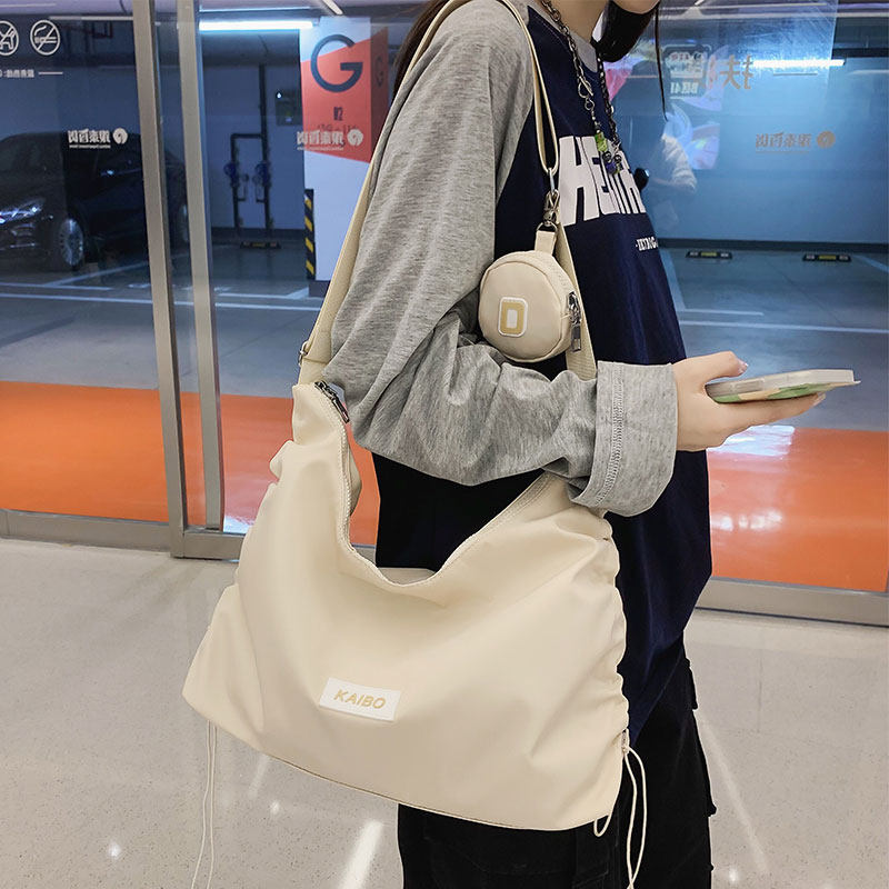 ins风大容量帆布包女日系休闲尼龙防水单肩包学生上课通勤斜挎包