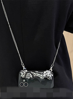 适用三星s25手机壳s24s23s22s21+褶皱格纹腕带s20fe可背斜挎note20ultra小众高级N10奢华时尚s9s8plus少女U壳