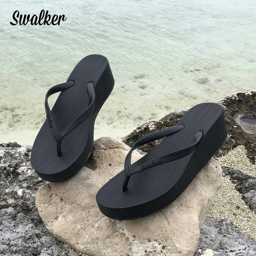 Swalker纯色简约坡跟防滑人字拖