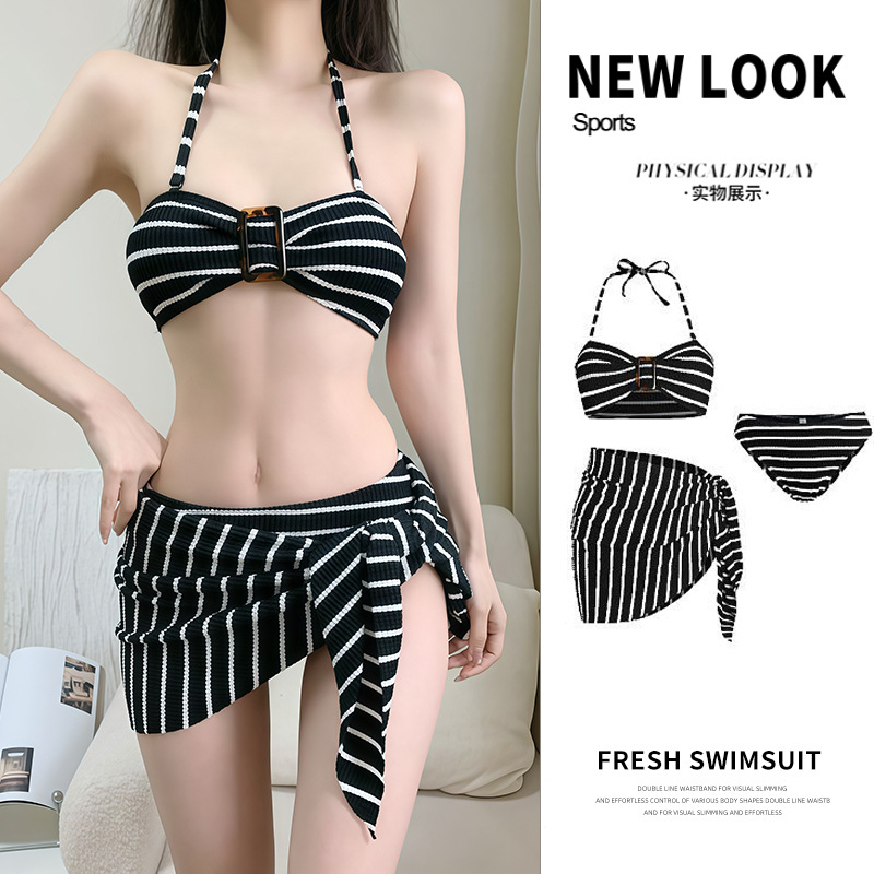 泳衣女2025新款性感条纹网红风比基尼小胸聚拢分体三角温泉泳装