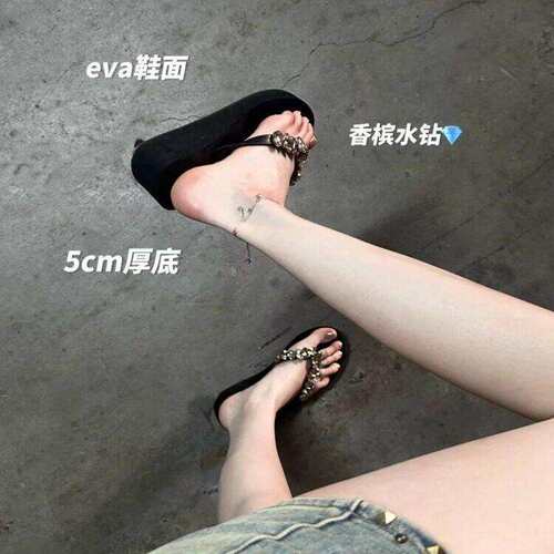 超火水钻人字拖女夏外穿2025新款时尚厚底防滑海边沙滩黑色凉拖鞋