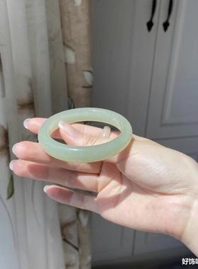 天然新疆和田玉青白玉手镯女款贵妃平安镯扁条宽版晴水翡翠羊脂玉