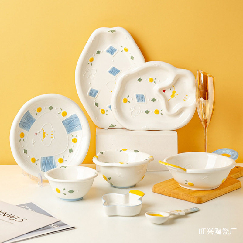 高颜值可爱餐具套装浮雕小飞鸽蛋