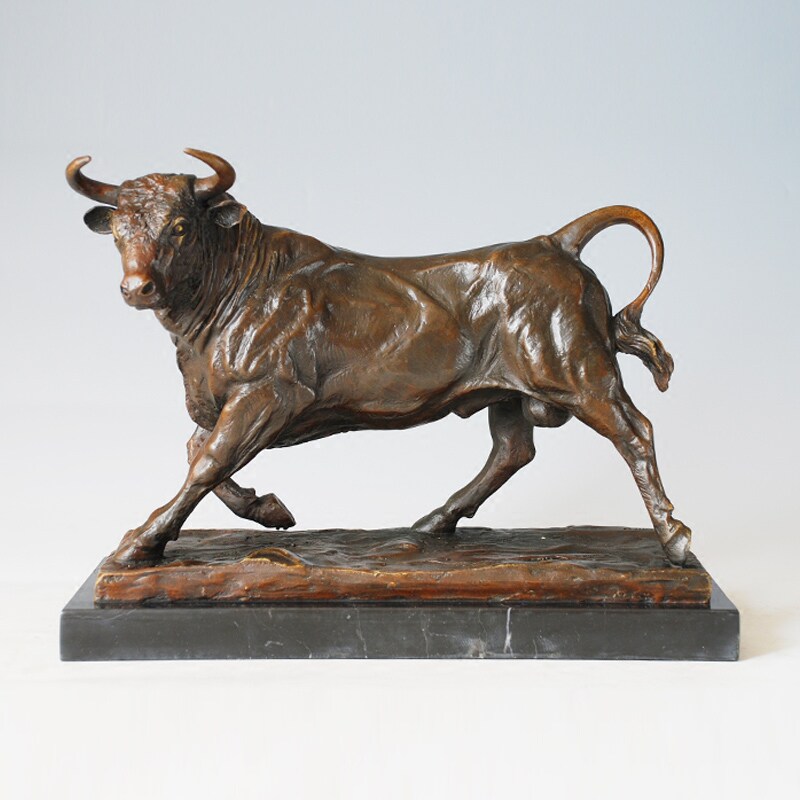 玻璃钢仿铜牛雕塑定制广场大型铜雕斗牛雕像铸铜黄牛塑像定制厂家