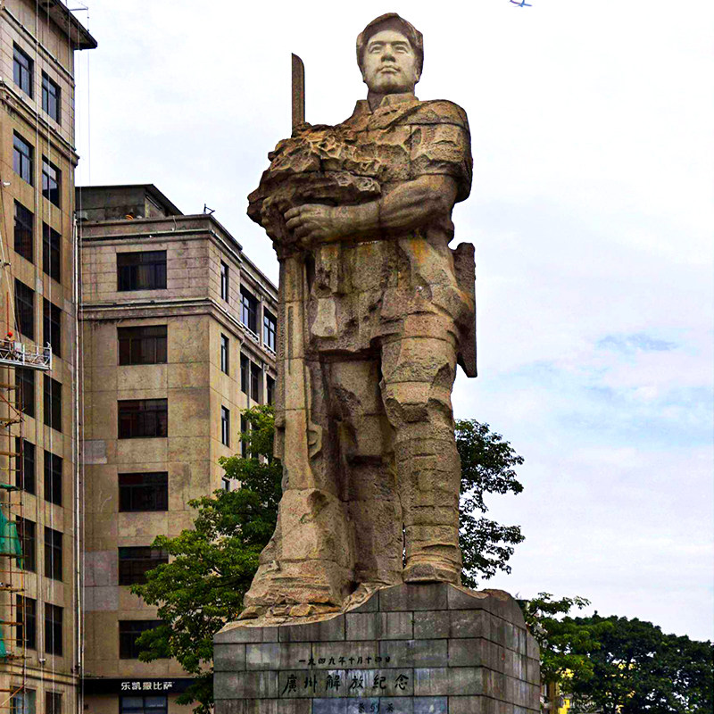 解放军战士人物雕塑定制铸铜红色文化摆件部队军区展馆玻璃钢摆件