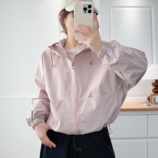 春装女款冲锋衣薄外套2026新款今年流行爆款短款小个子春秋季上衣