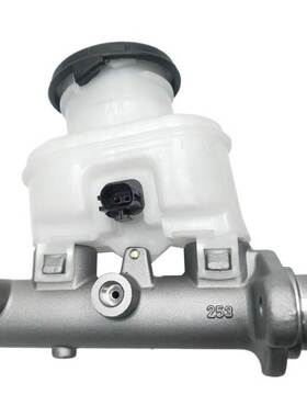 8-97355-870-0 汽车制动总泵刹车总泵适用五十铃 D-MAX
