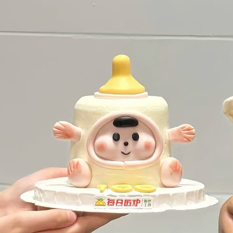 奶瓶宝宝嘟嘟脸蛋糕装饰摆件