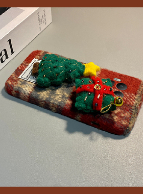 ins风格子圣诞树适用oppo真我gt8手机壳13pro至尊版12por+秋冬11毛绒gt7红色gtneo6se软neo5十v25/v15/q5/q3s