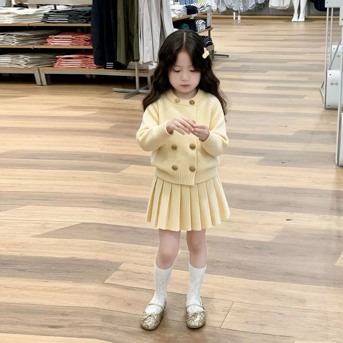 女童秋季小香风奶黄色毛衣开衫