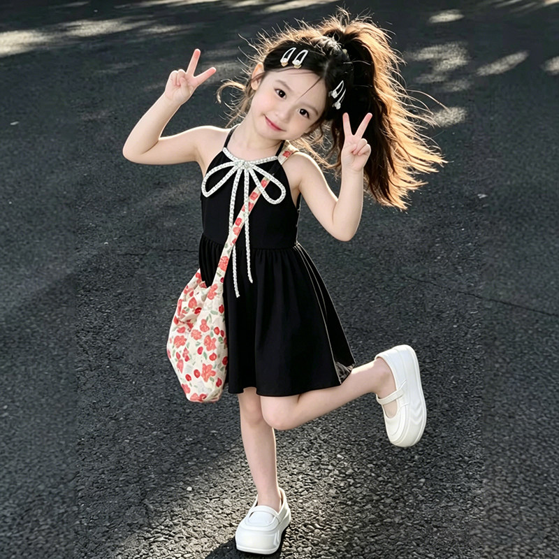 女童小黑裙夏季钉珠挂脖吊带短裙