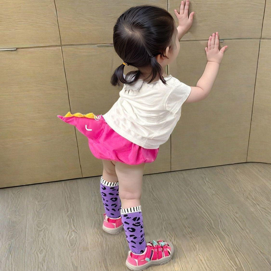 韩国童装2026夏季新款白色小狗短袖T恤男女童玫红恐龙尾巴花苞裤