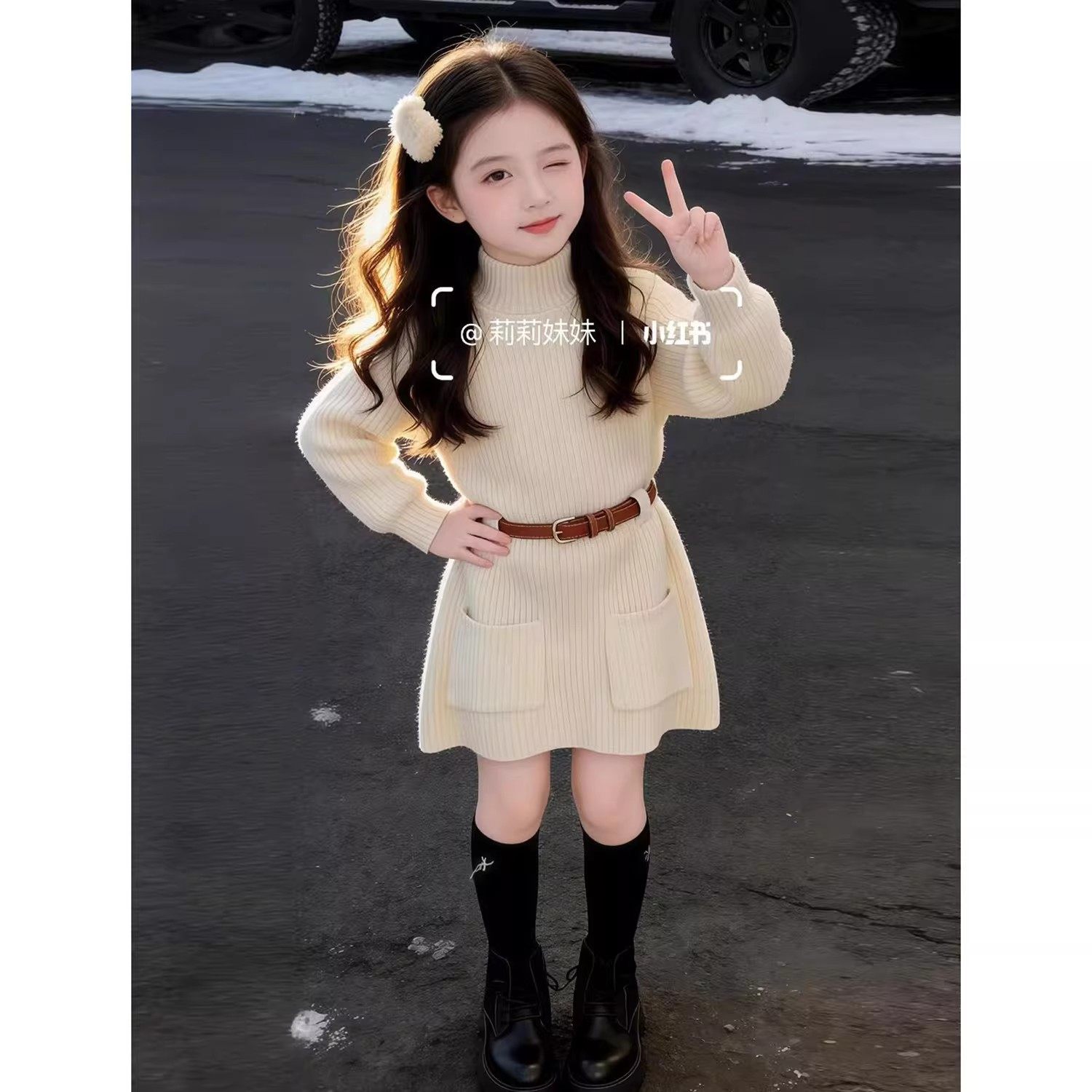 韩版女童2026春秋新款米白色针织连衣裙小女孩中长款收腰毛衣裙子