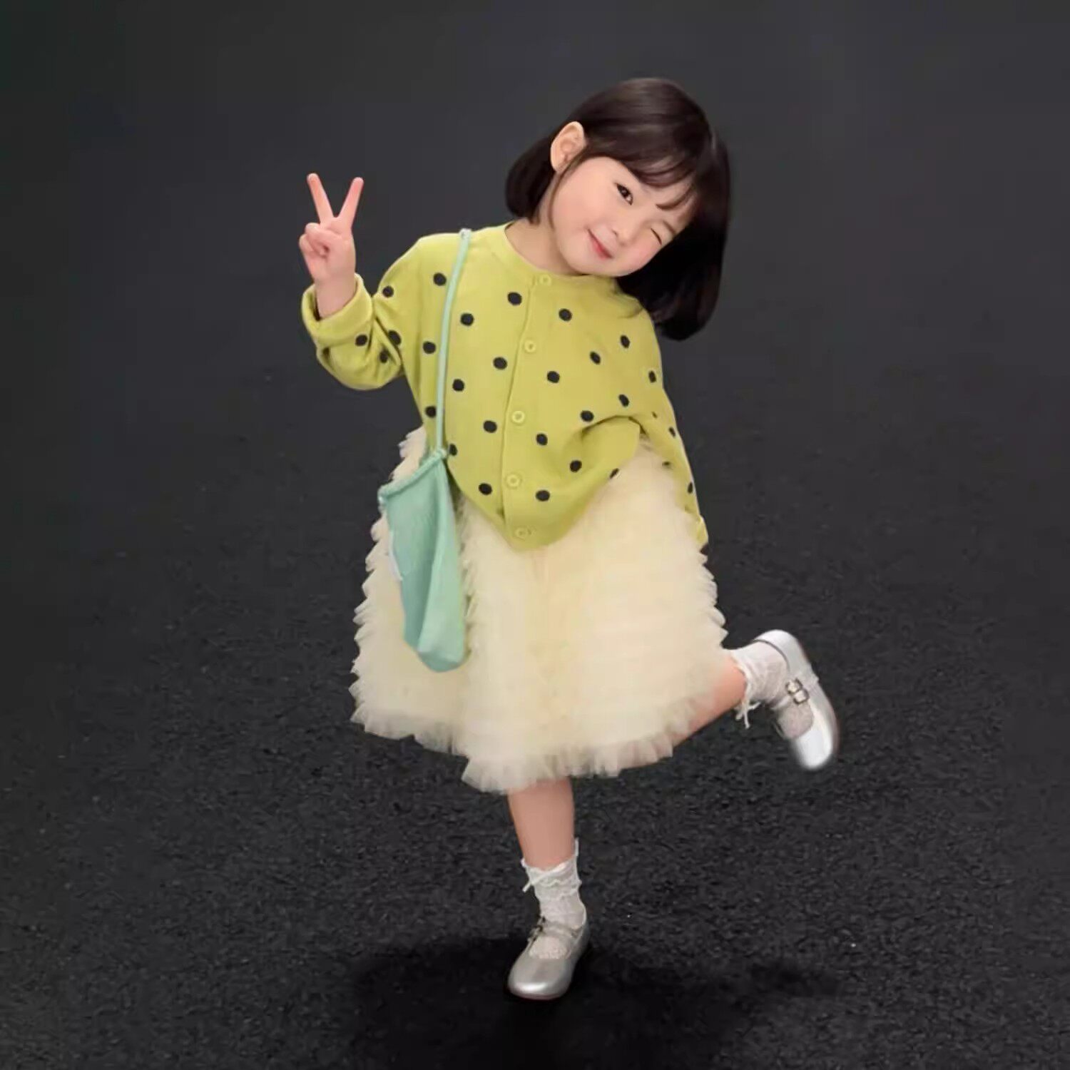 韩版女童2026春季新款绿色波点针织毛衣开衫小女孩杏色网纱蛋糕裙