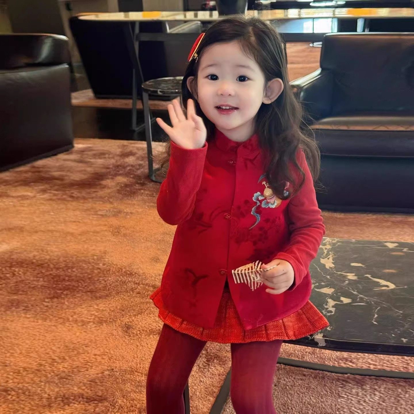 新中式女童2025冬季新年战袍红色提花唐装夹棉马甲小女孩半身裙裤