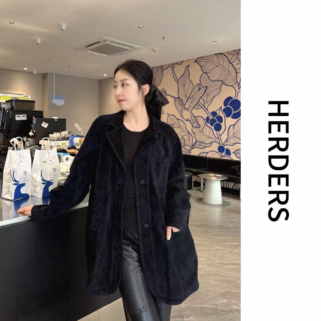 HERDERS 中长款翻领纽扣皮衣