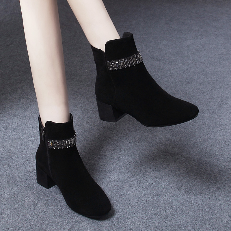 2025秋冬新款女士水钻洋气小短靴