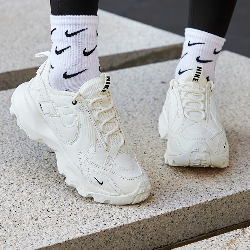 Nike耐克正品女鞋新款TC7