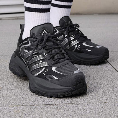 阿迪达斯男女2025秋新款厚