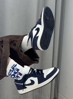耐克男鞋运动鞋Air Jordan 1 Low低帮复古板鞋休闲鞋IO7448-400