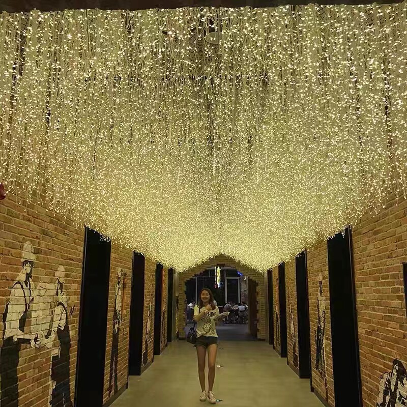 led彩灯闪灯串灯满天星挂灯瀑布窗帘灯户外防水冰条灯网红装饰灯
