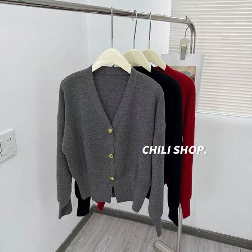 【英英Chili】V领气质小金扣韩系设计师款ins风全毛针织开衫09.14
