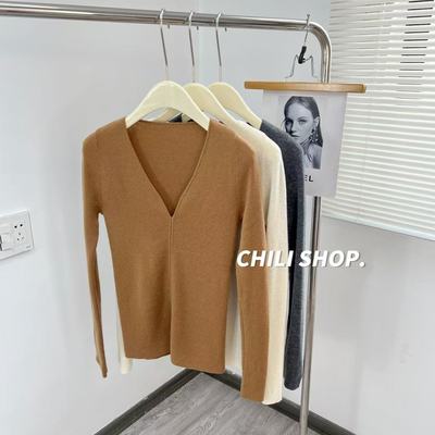 【英英Chili】法式100全羊毛深V气质修身设计针织毛衣打底 08.04